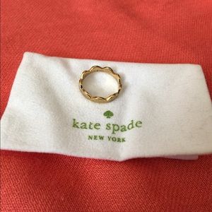 Kate Spade yellow gold scalloped edge ring